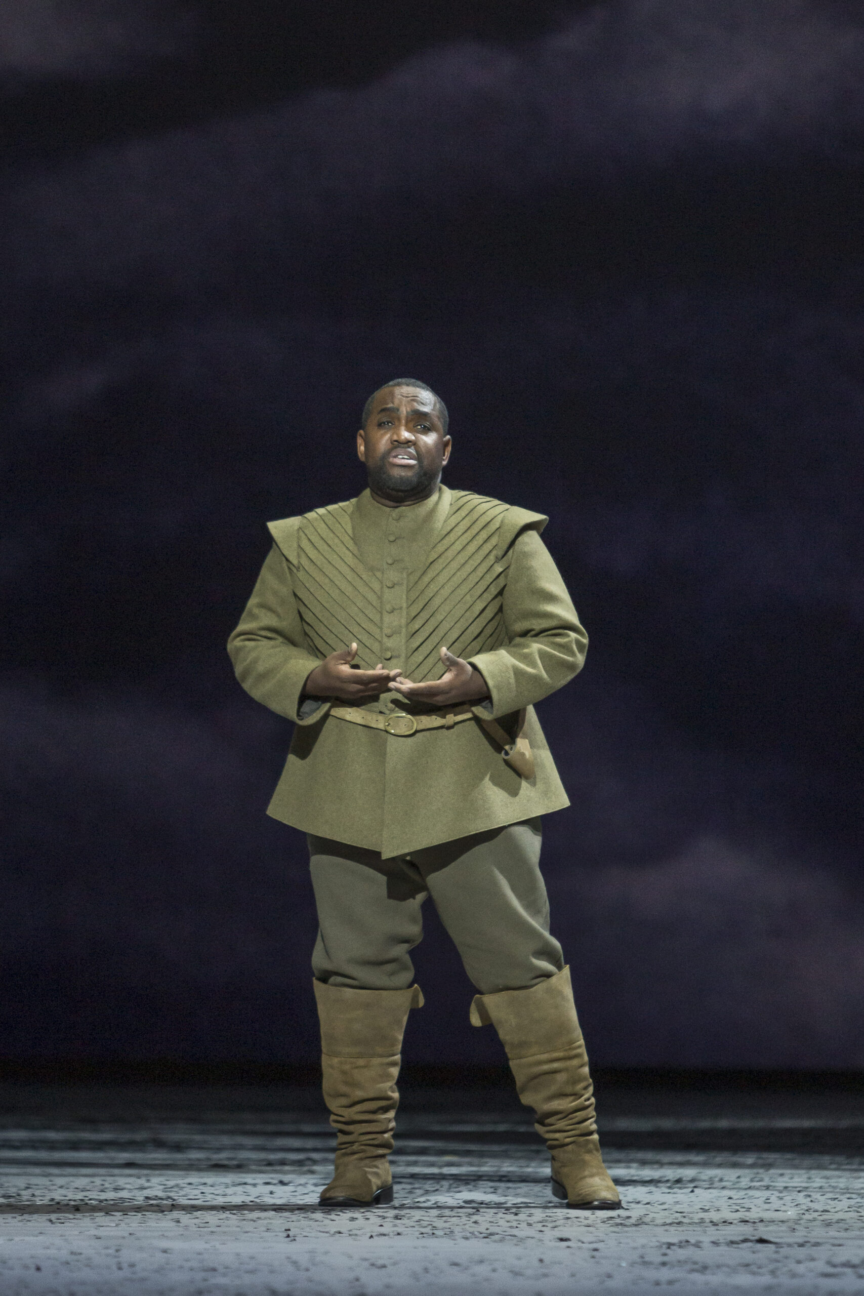 Lawrence Brownlee (Arturo) in Paris Opera's I puritani.